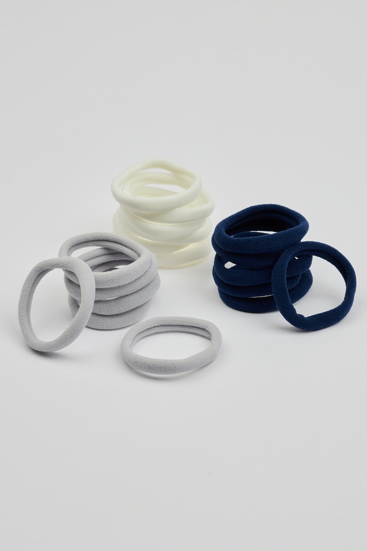 Pack of 18 Seamless Hair Elastics White