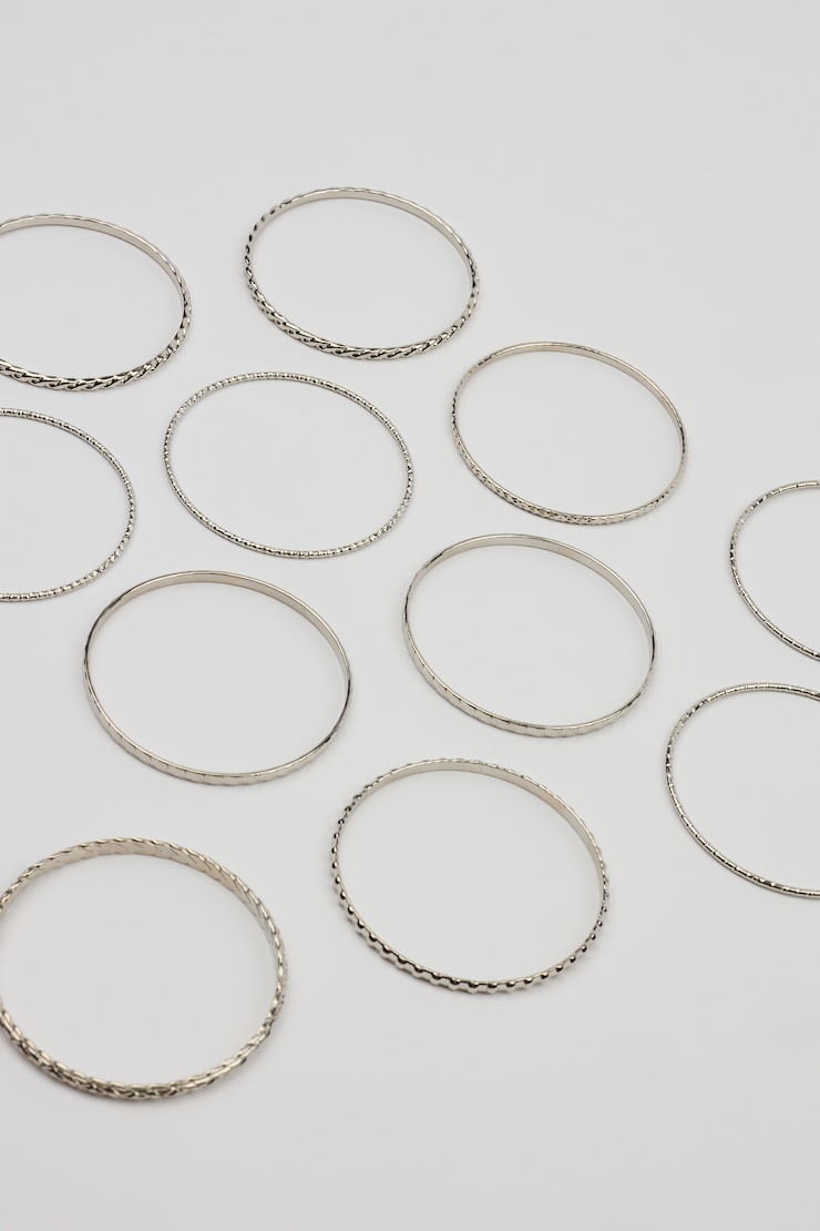 Set of 11 Textured Bangles GREY - Image 4